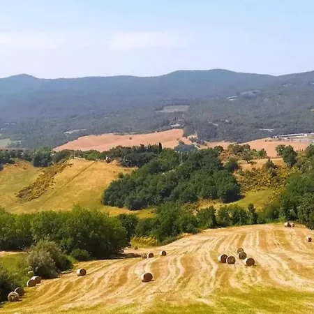 Casa Contadina In Borgo Medievale, Tuscany